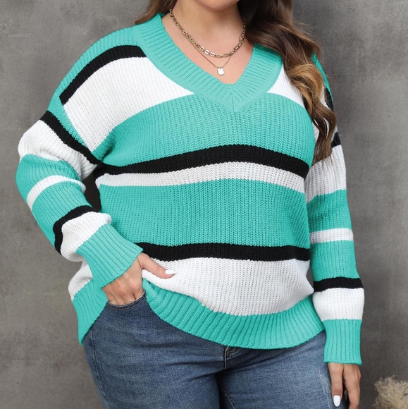 Bold Lines V-Neck Sweater - T Blue - Picture 3 of 5